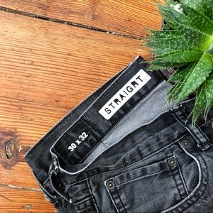 Hip GAP 1969 Men’s Black Denim Straight Leg Jeans